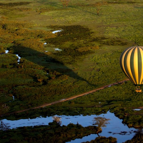 Early-Morning-Balloon-Safari-Green-Landscape-Serengeti-Tanzania
