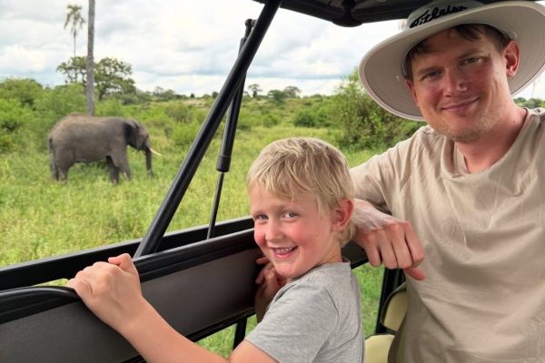 family-wildlife-safari-tanzania-serengeti-ngorongoro-crater-family-safari